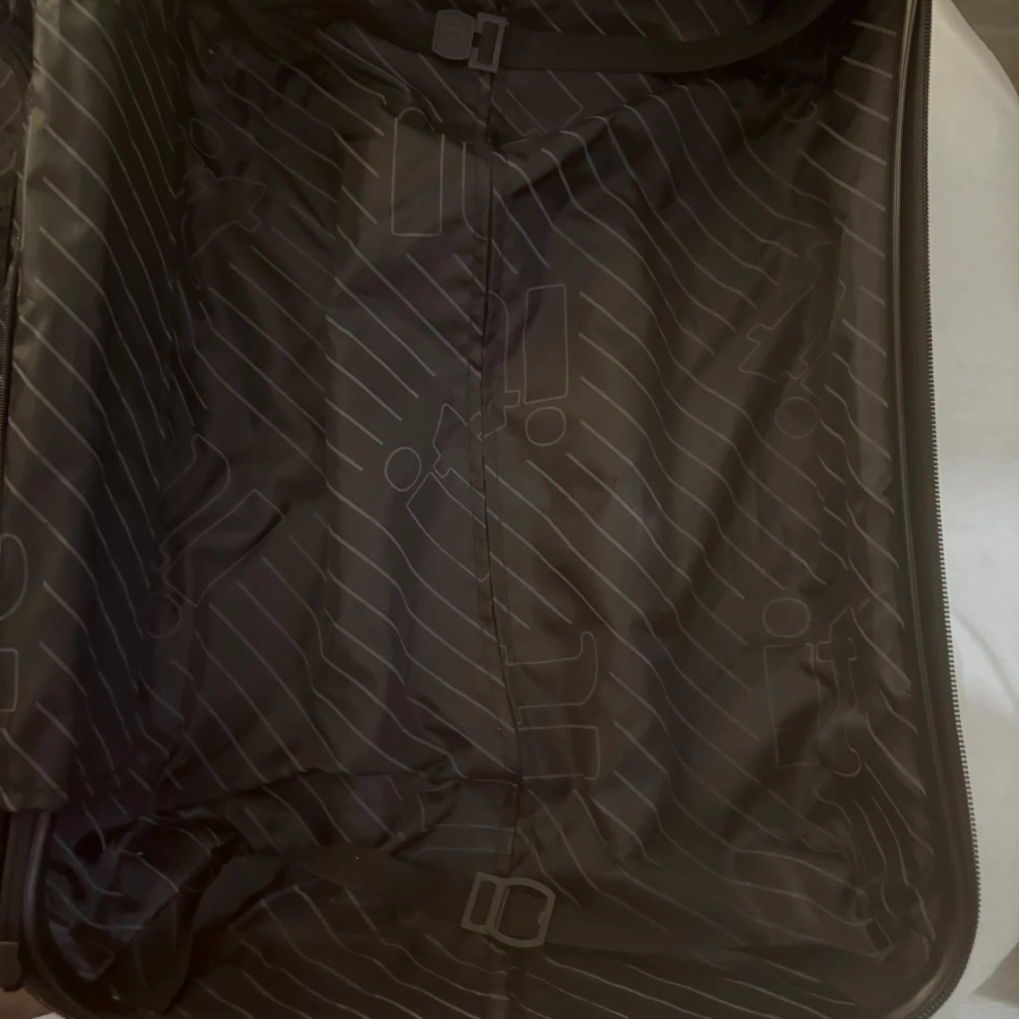IT Luggage - photo 2