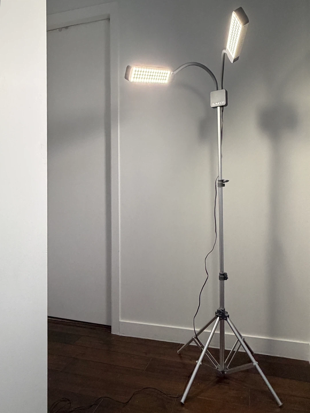 GLAMCOR Classic Elite 2 Professional LED Light Kit - photo 2