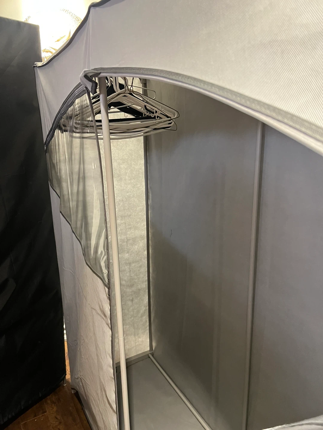 Folding closet