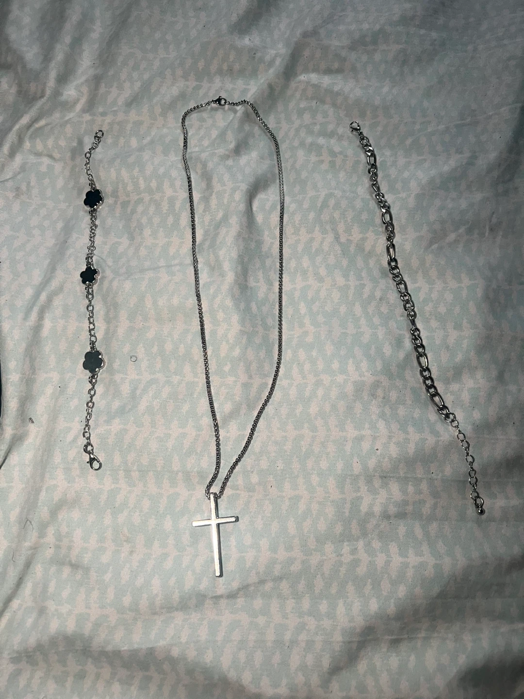 Silver Tone Necklace and Bracelets Set - photo 3