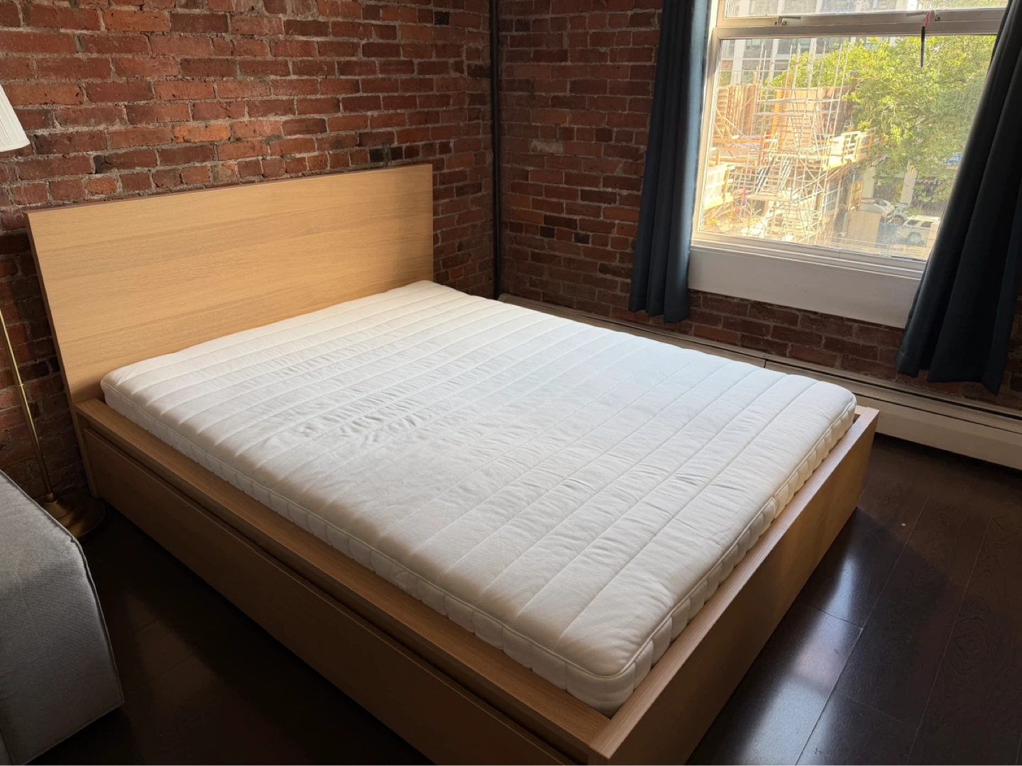 IKEA VALEVÅG Queen Hybrid Mattress – Like New - photo 2
