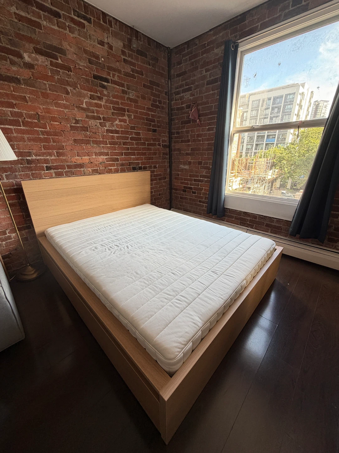 IKEA VALEVÅG Queen Hybrid Mattress – Like New