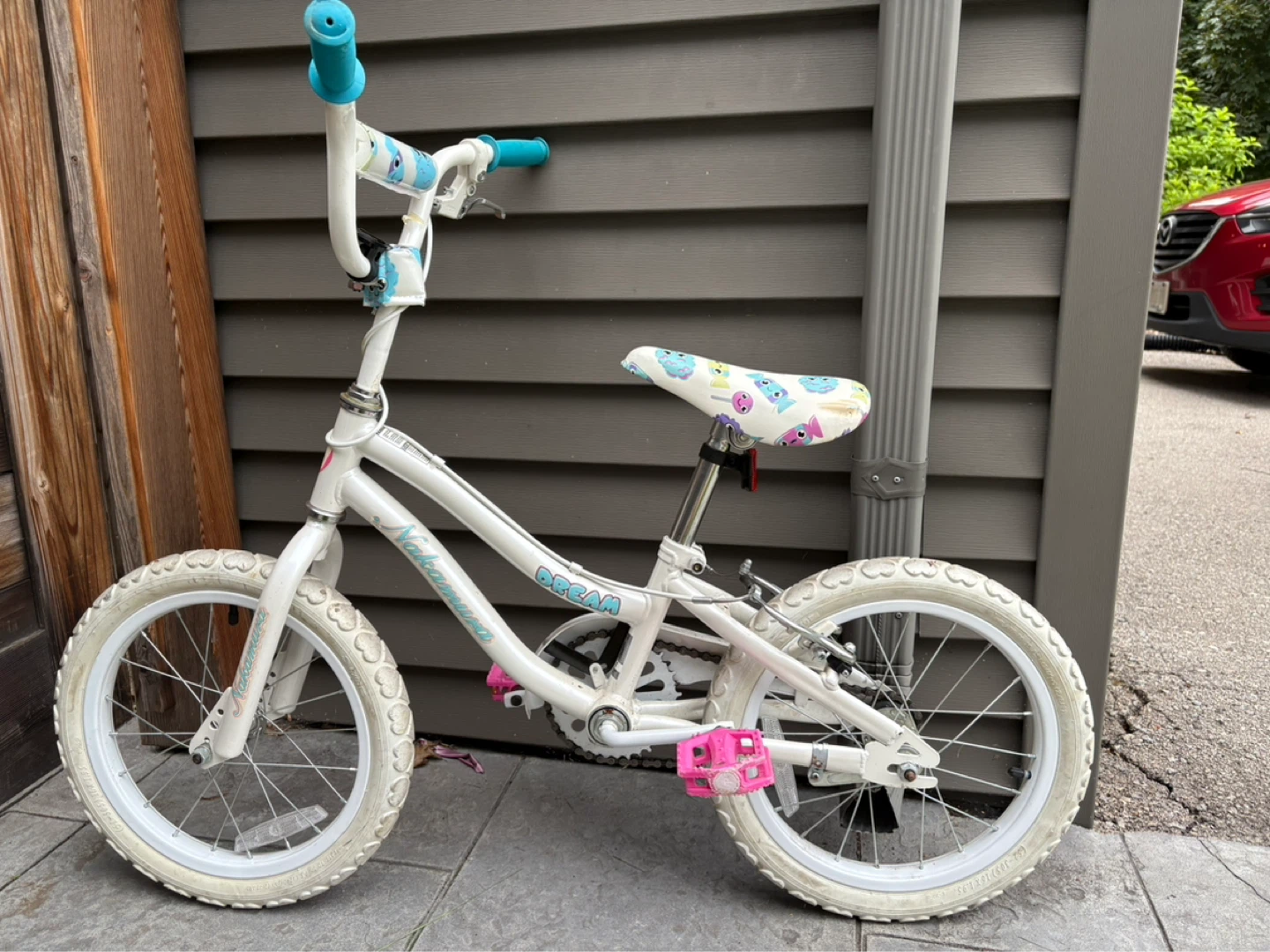 White "Dream" Kids Bike