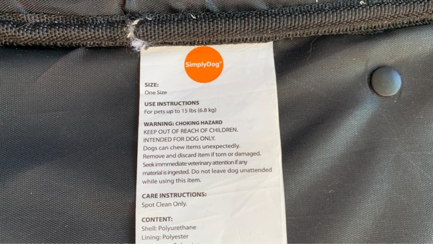 Medium Size Pet Carrier - NOTE WEAR ON INSIDE BASE - photo 4