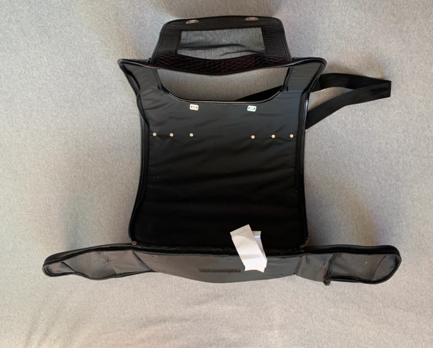 Medium Size Pet Carrier - NOTE WEAR ON INSIDE BASE - photo 3