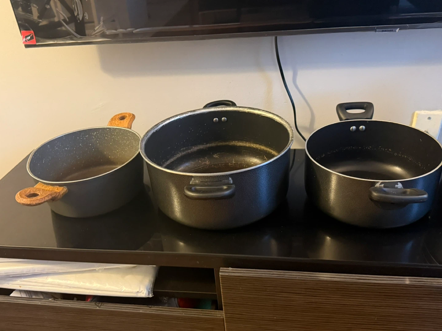 Set of 3 Pots (no lids)