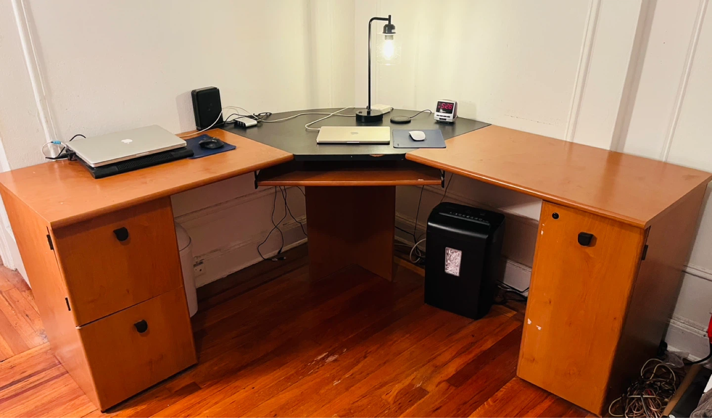 Corner Desk with Drawers and Keyboard Tray