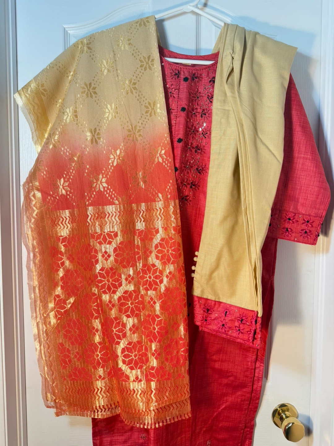 Embellished Lawn Cotton Suits - photo 5