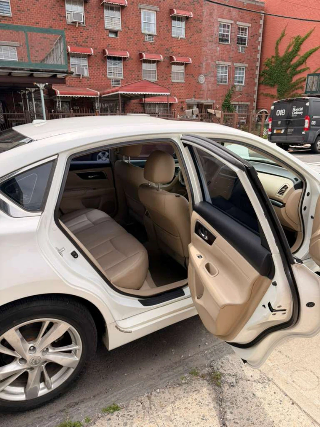 2014 White Nissan Altima Sedan - photo 5