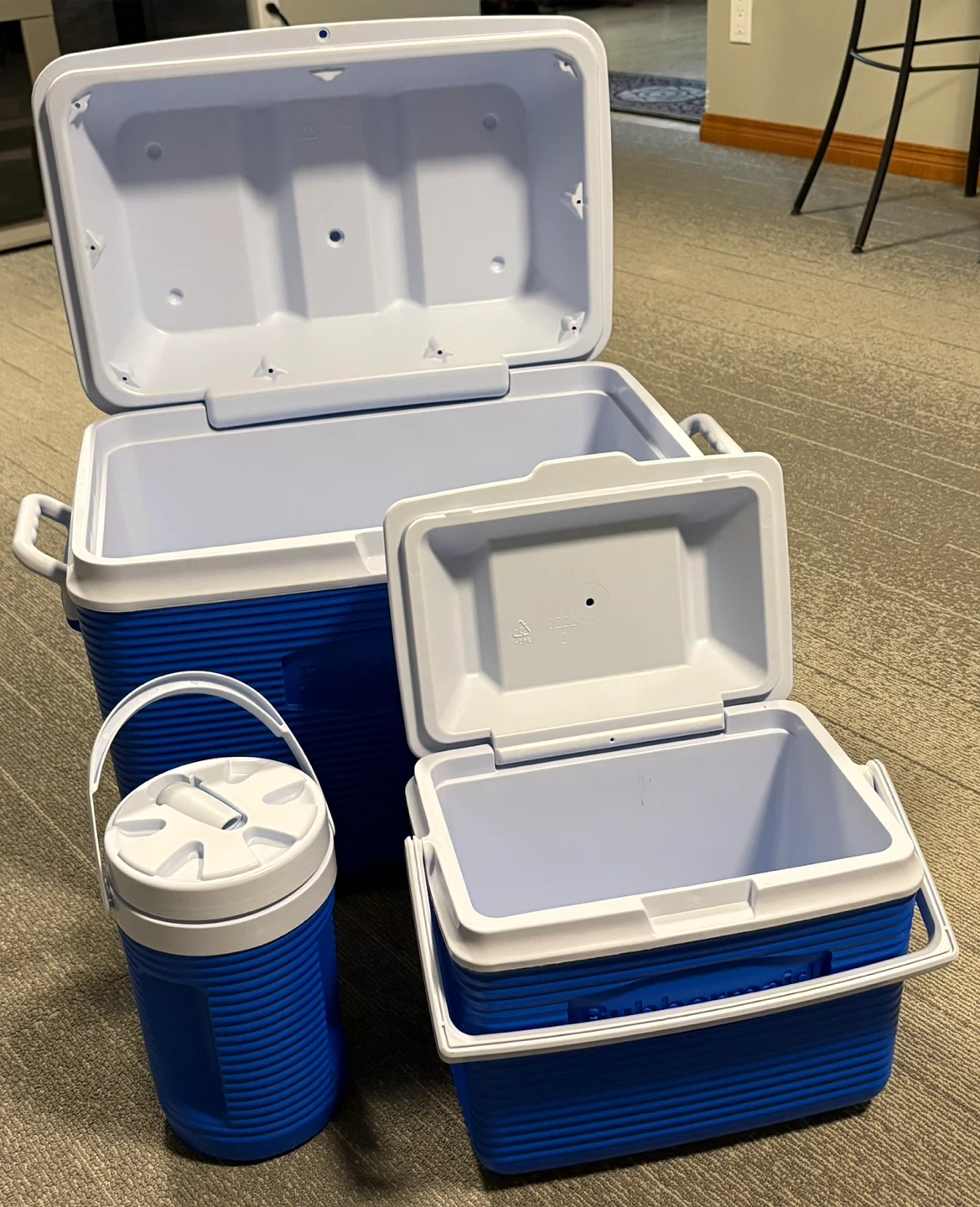 Rubbermaid Coolers - photo 3