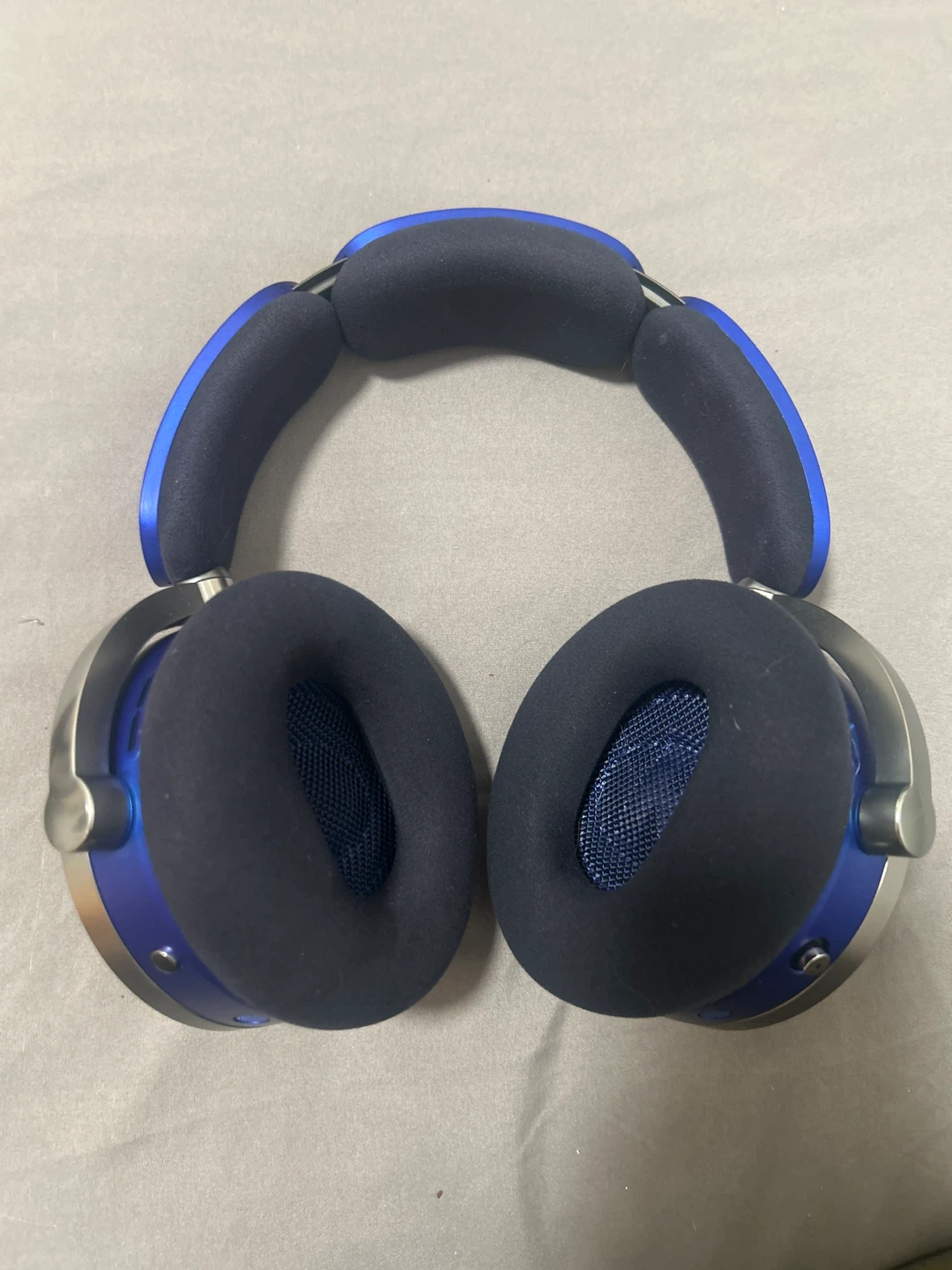 Dyson Zone™ Noise-Cancelling Headphones - photo 4