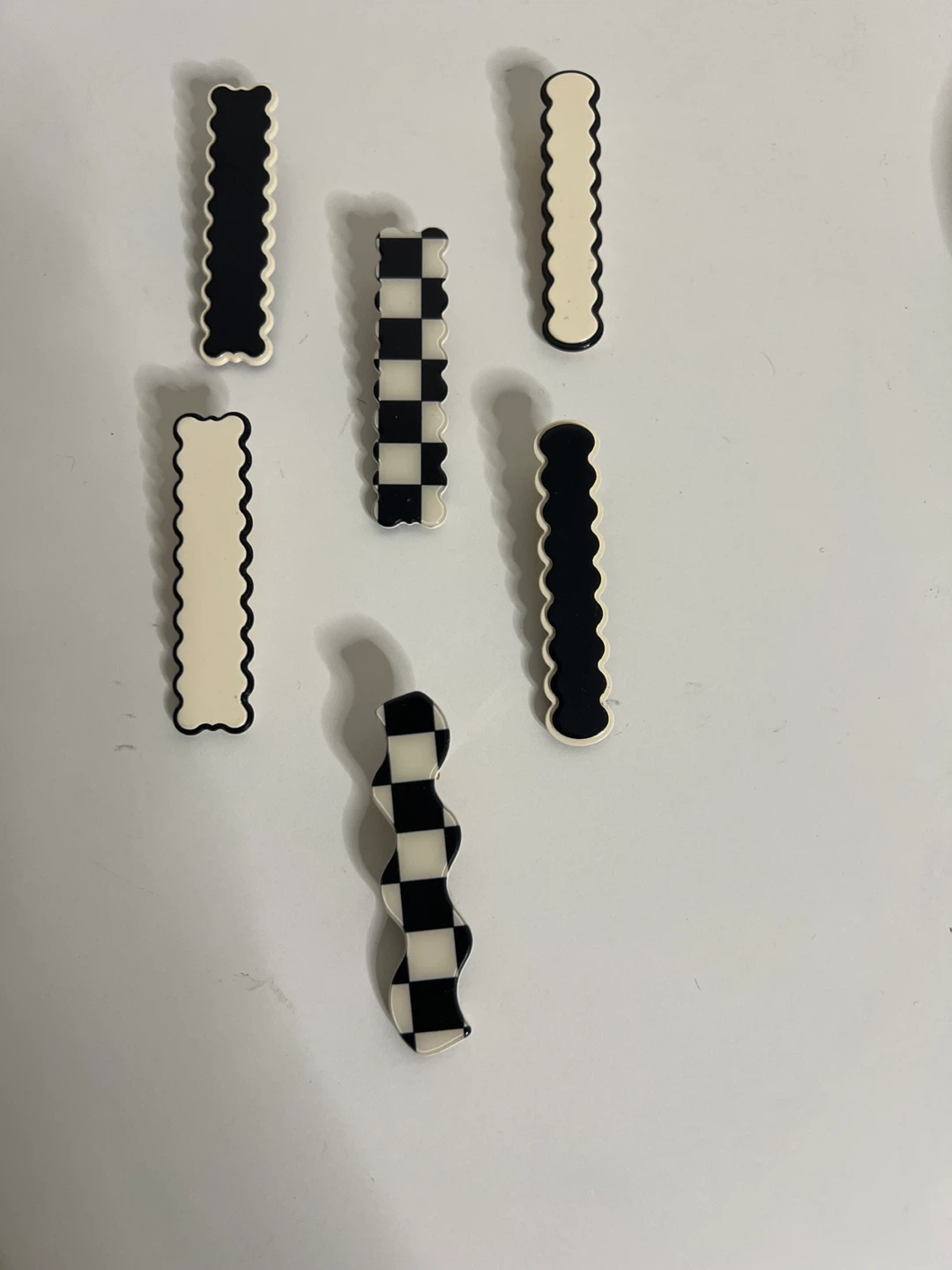 Checkerboard & Wavy Hair Clips Set