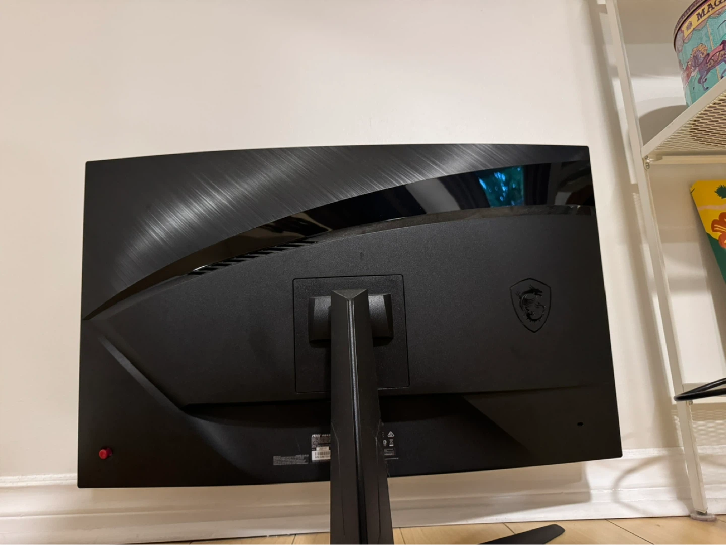 MSI Curved Gaming Monitor - photo 3
