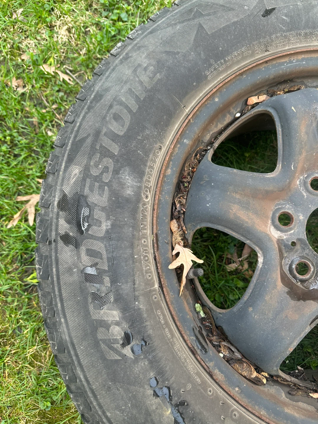 Bridgestone Tire 245/70R17 - photo 3