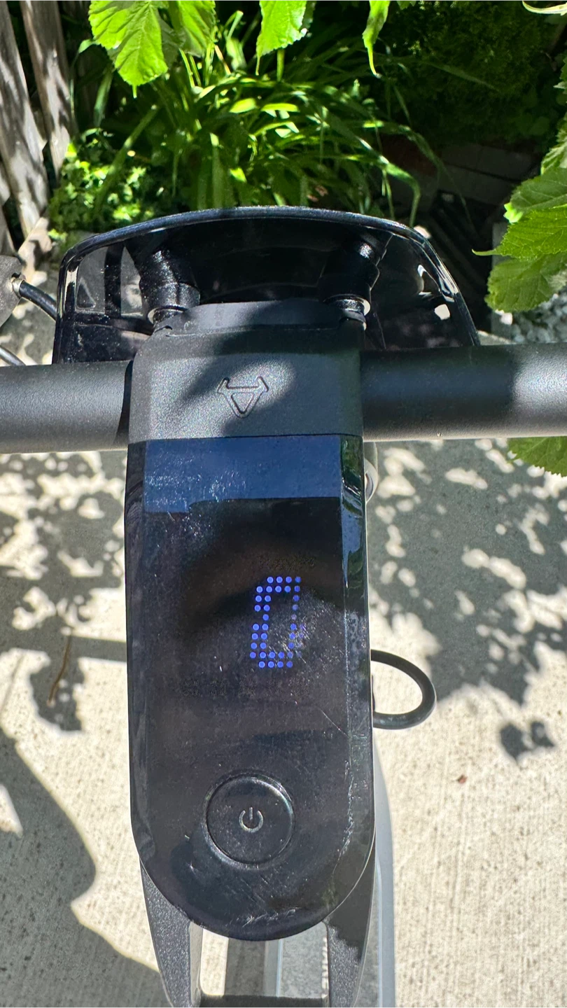 NIU KQi2 Pro Electric Scooter – Great Condition, Fast & Reliable - photo 5