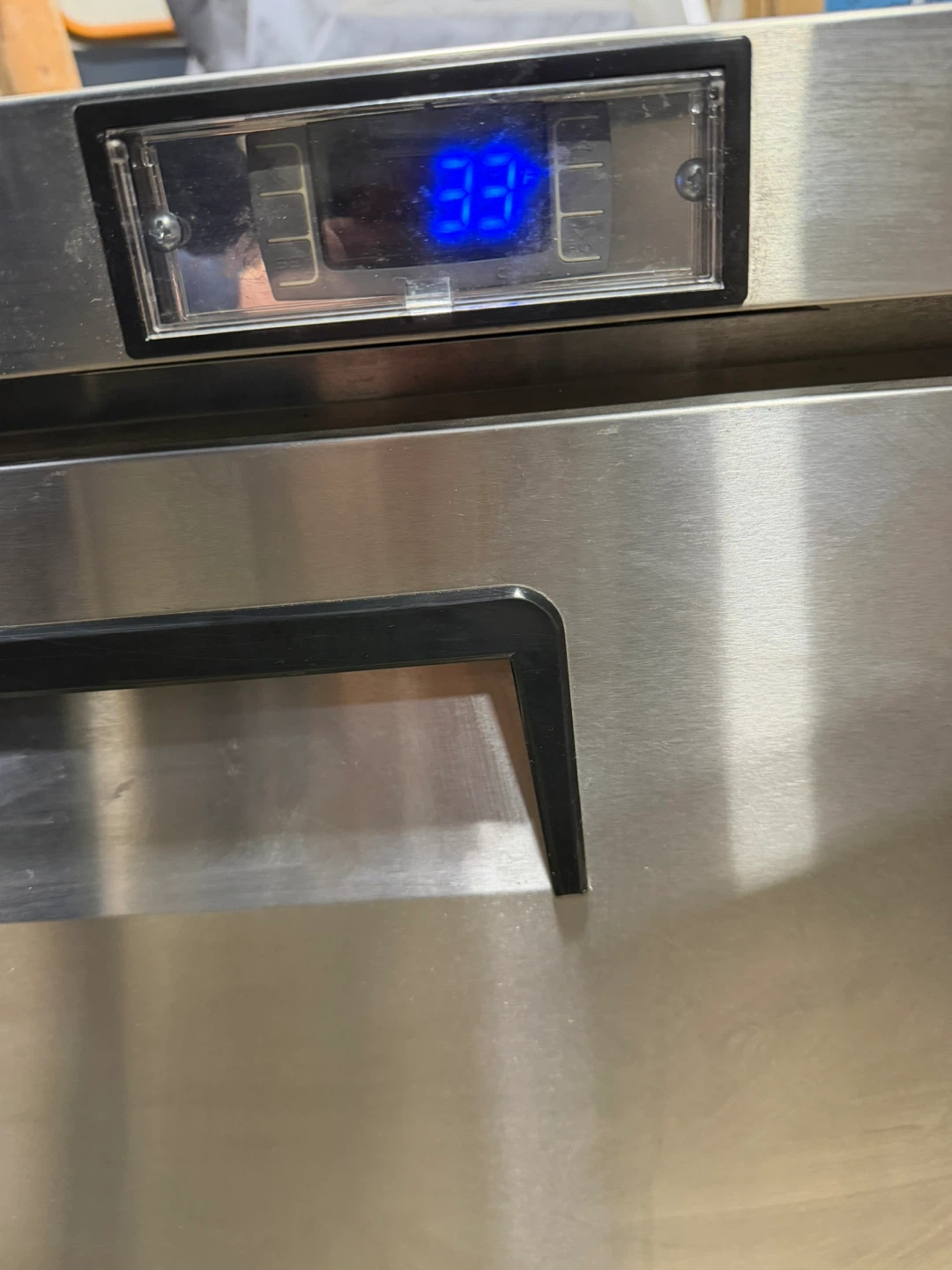 Atosa 27" Single Door Undercounter Refrigerator - photo 4