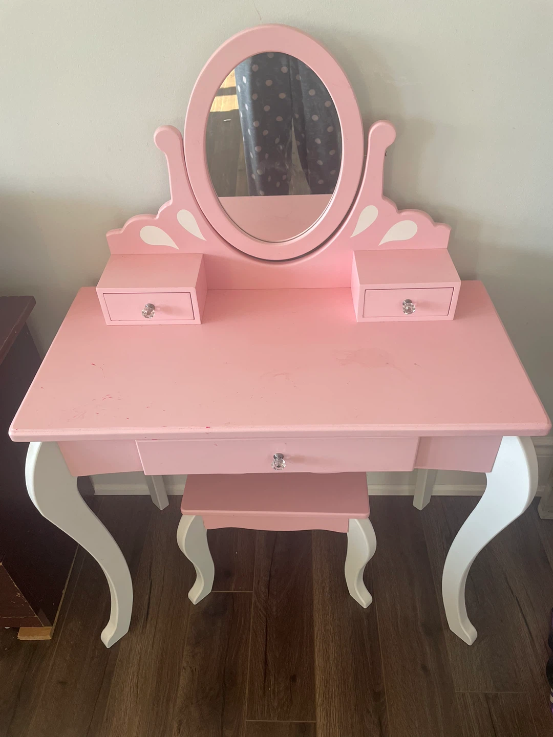 Pink Princess Vanity Table & Stool Set – Excellent Condition - photo 2