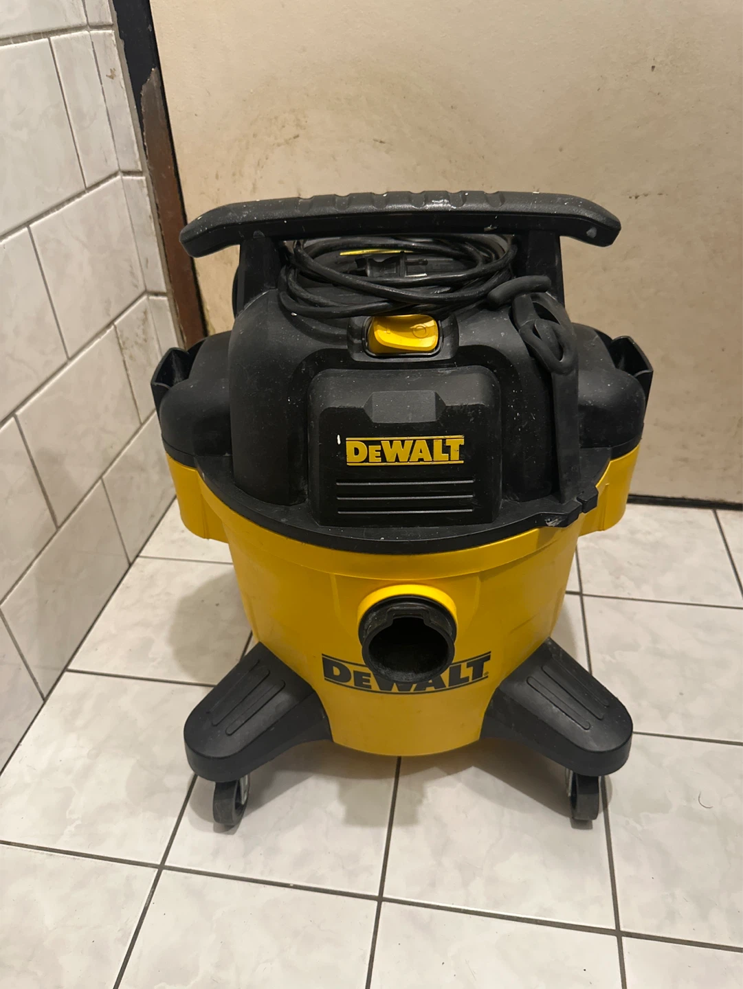 DEWALT Wet/Dry Vacuum