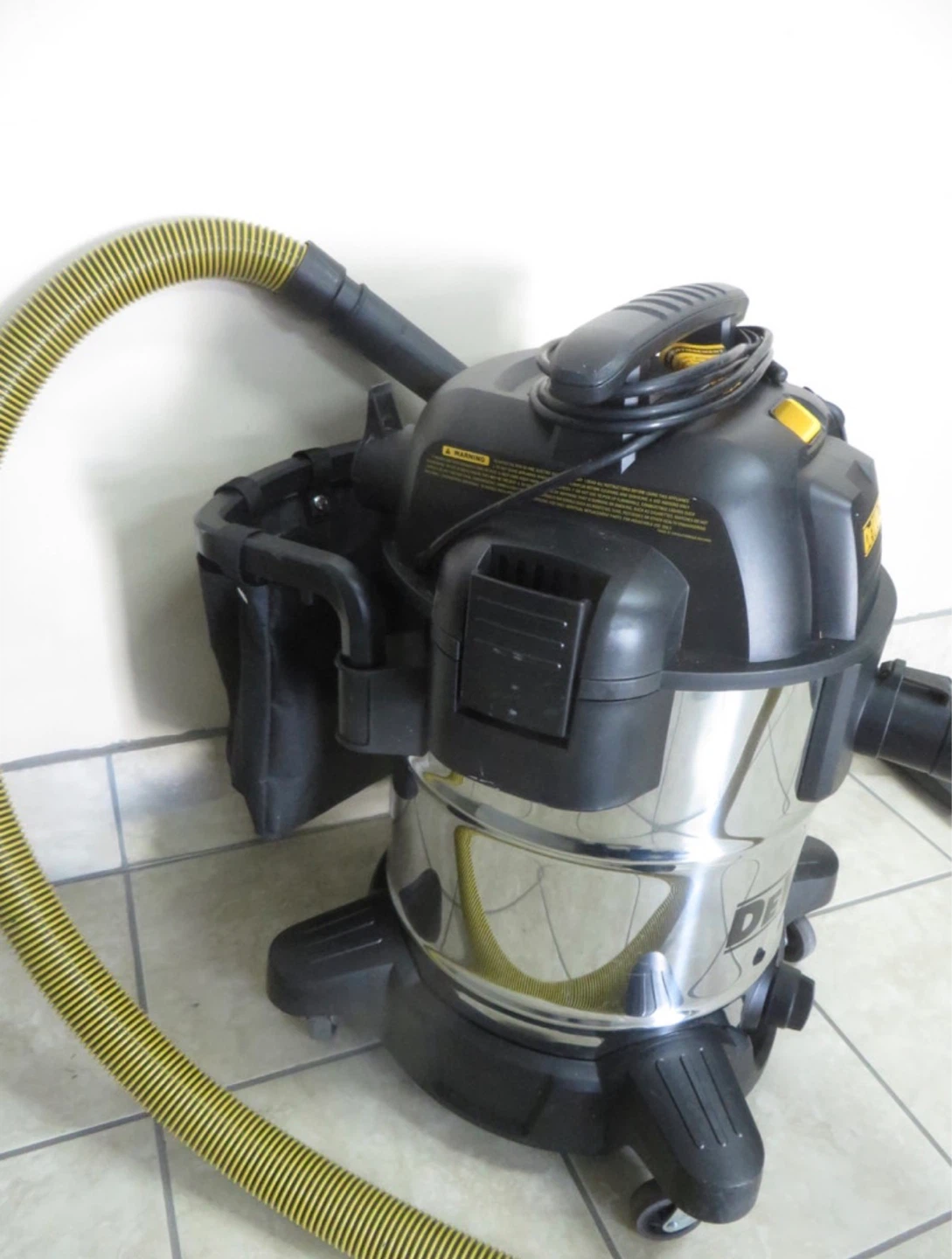 DE WALT WET/DRY VACUUM - photo 2