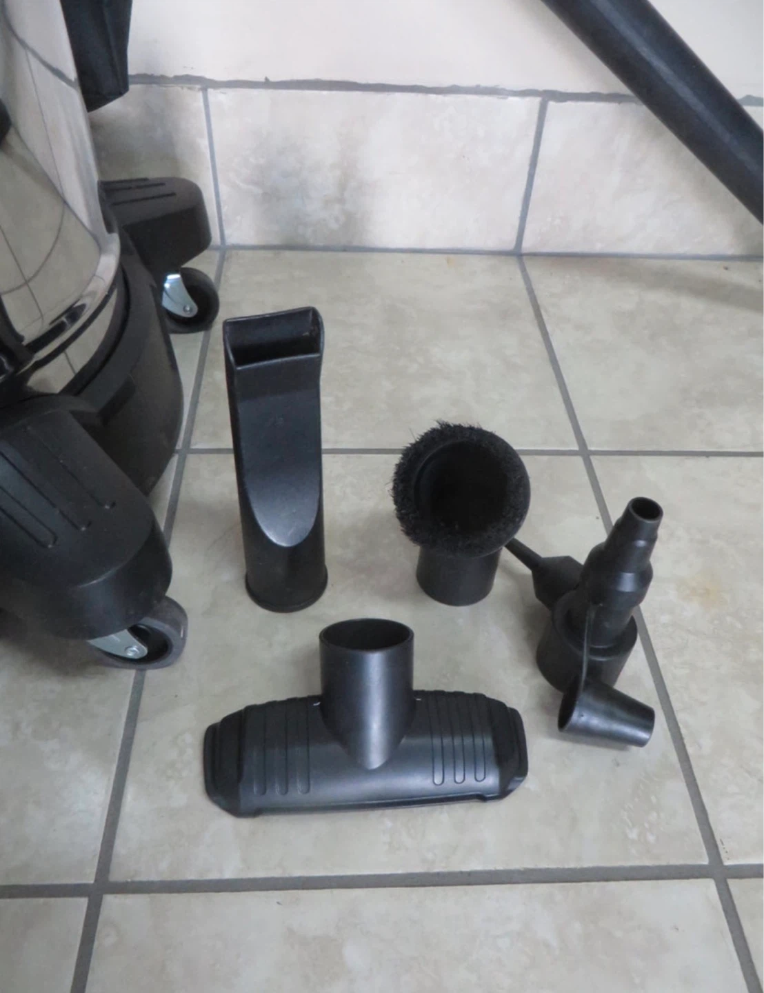DE WALT WET/DRY VACUUM - photo 3