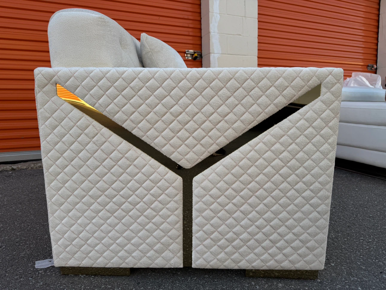 ✨ Brand New Luxury Accent Chair – Factory Sealed ✨ - photo 3