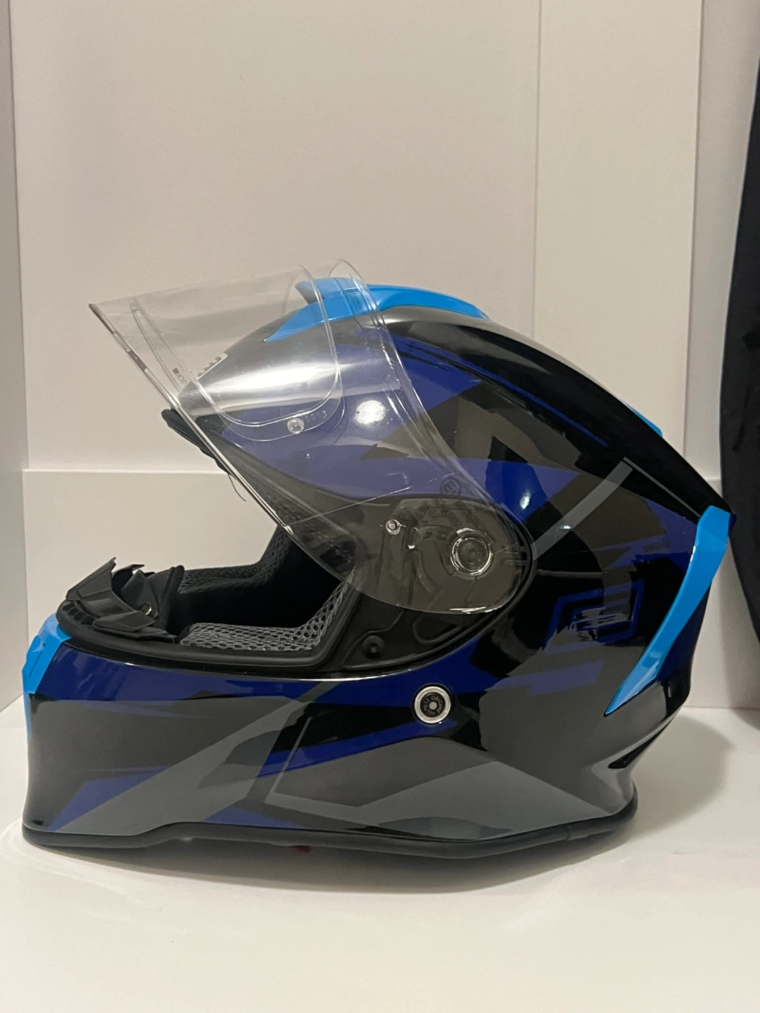 Full Face Motorcycle Helmet - photo 4