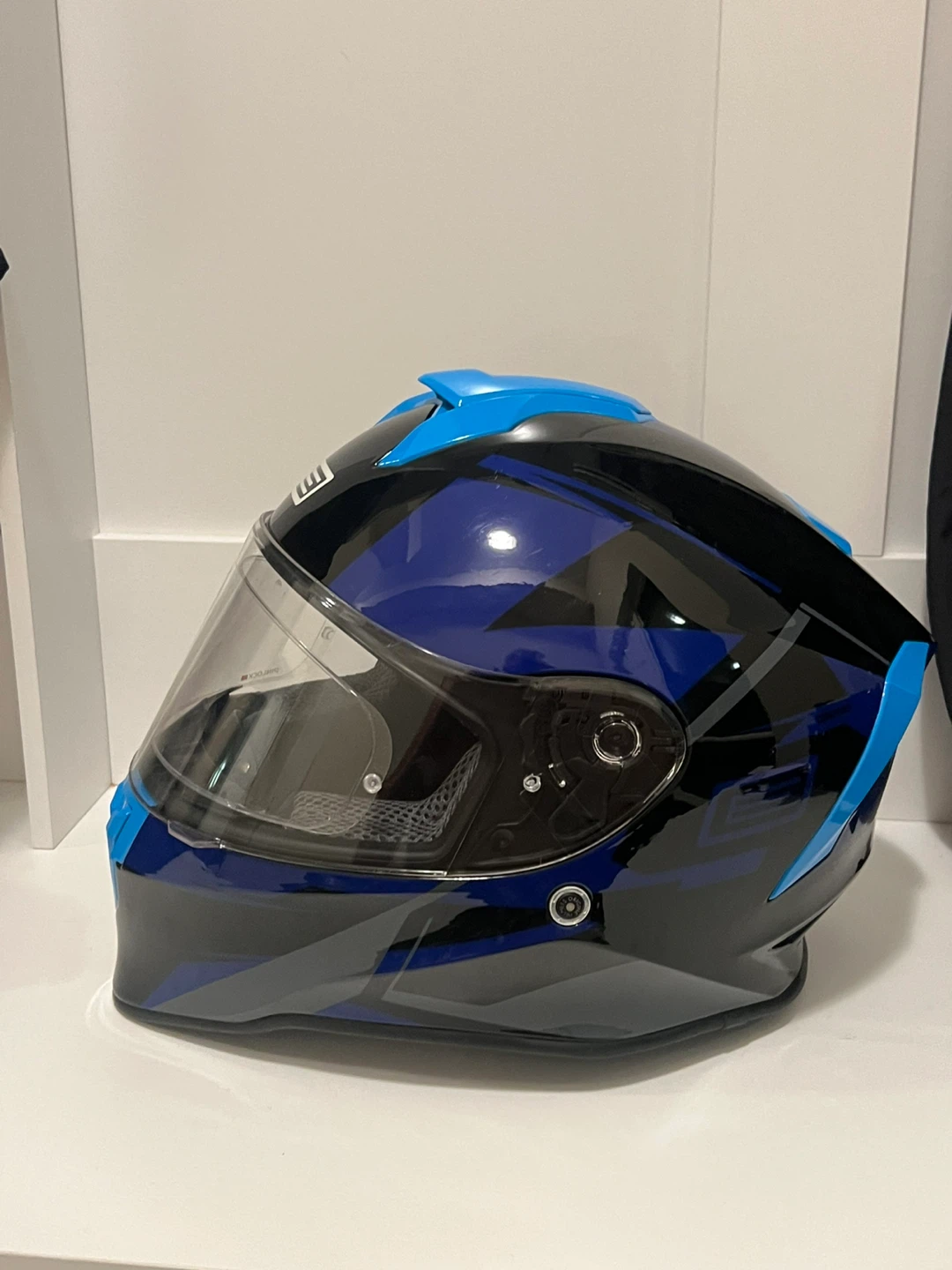 Full Face Motorcycle Helmet - photo 3