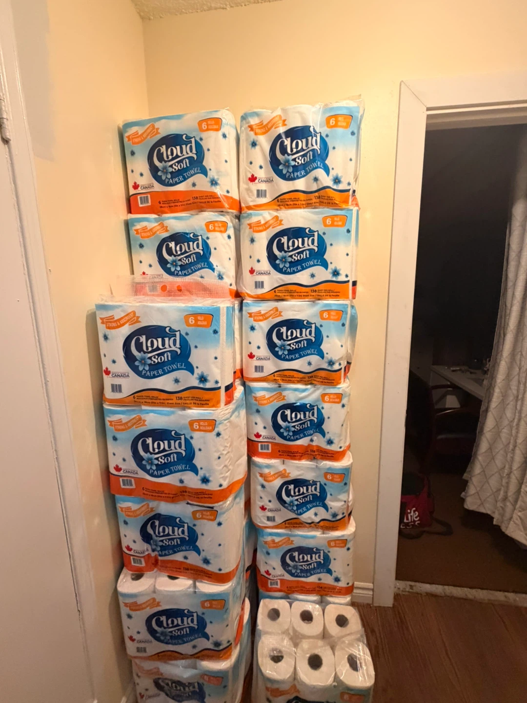 Cloud Soft Paper Towels - 6 Rolls