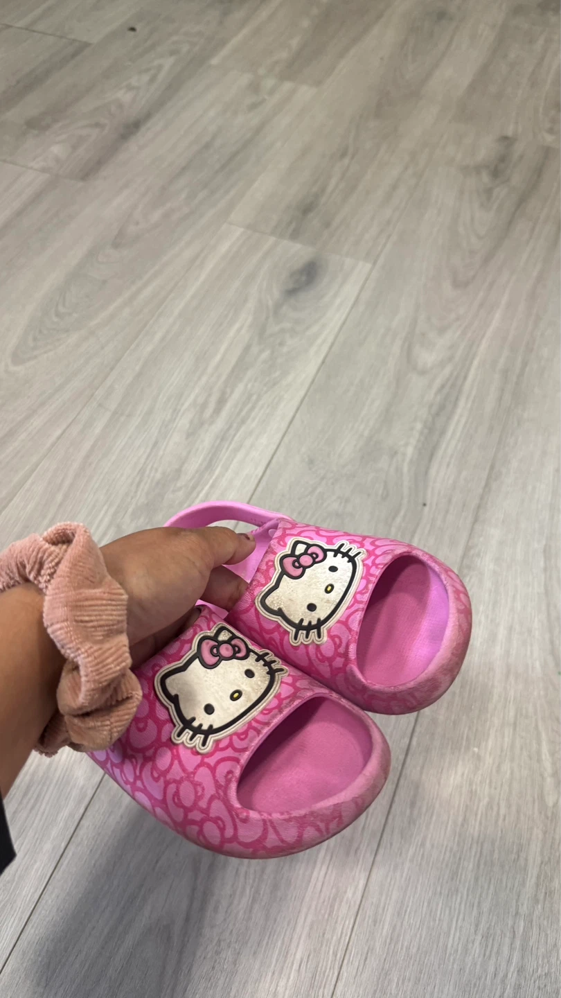 Pink Hello Kitty Slip-On Sandals size 10-11 - photo 4