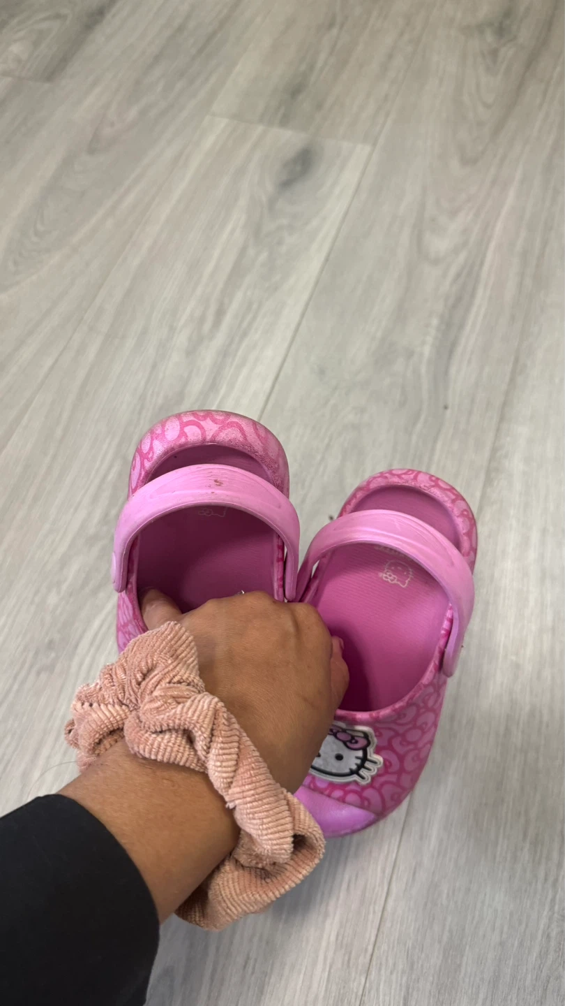 Pink Hello Kitty Slip-On Sandals size 10-11 - photo 3
