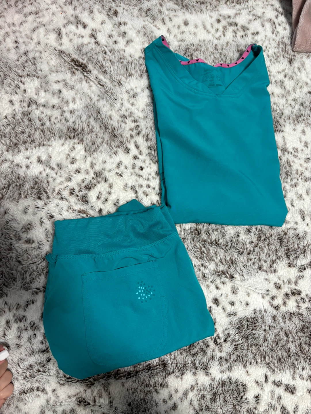 Scrub Sets - photo 2