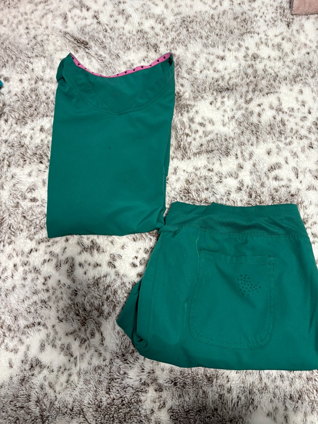 Scrub Sets - photo 3