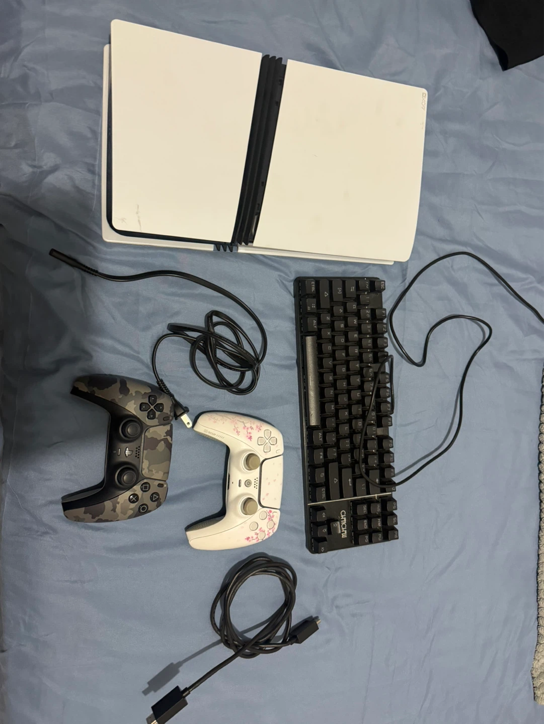 PlayStation 5 Console with 2 Controllers and Keyboard - photo 4