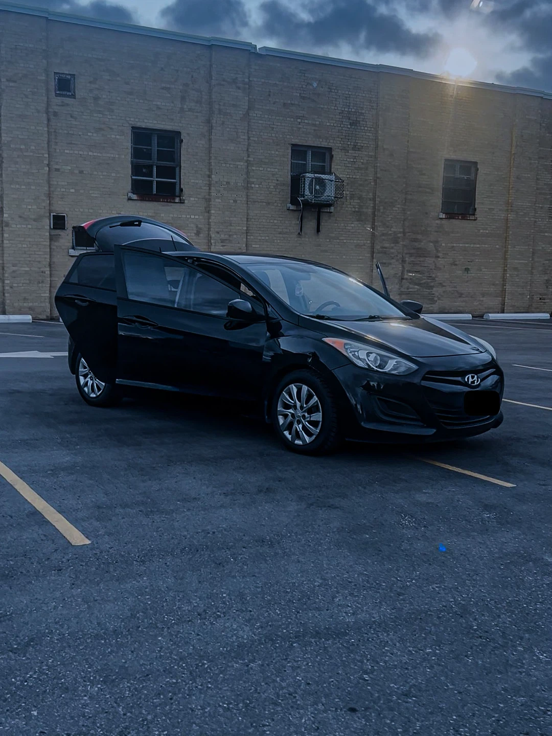 2013 Hyundai Elantra - photo 2