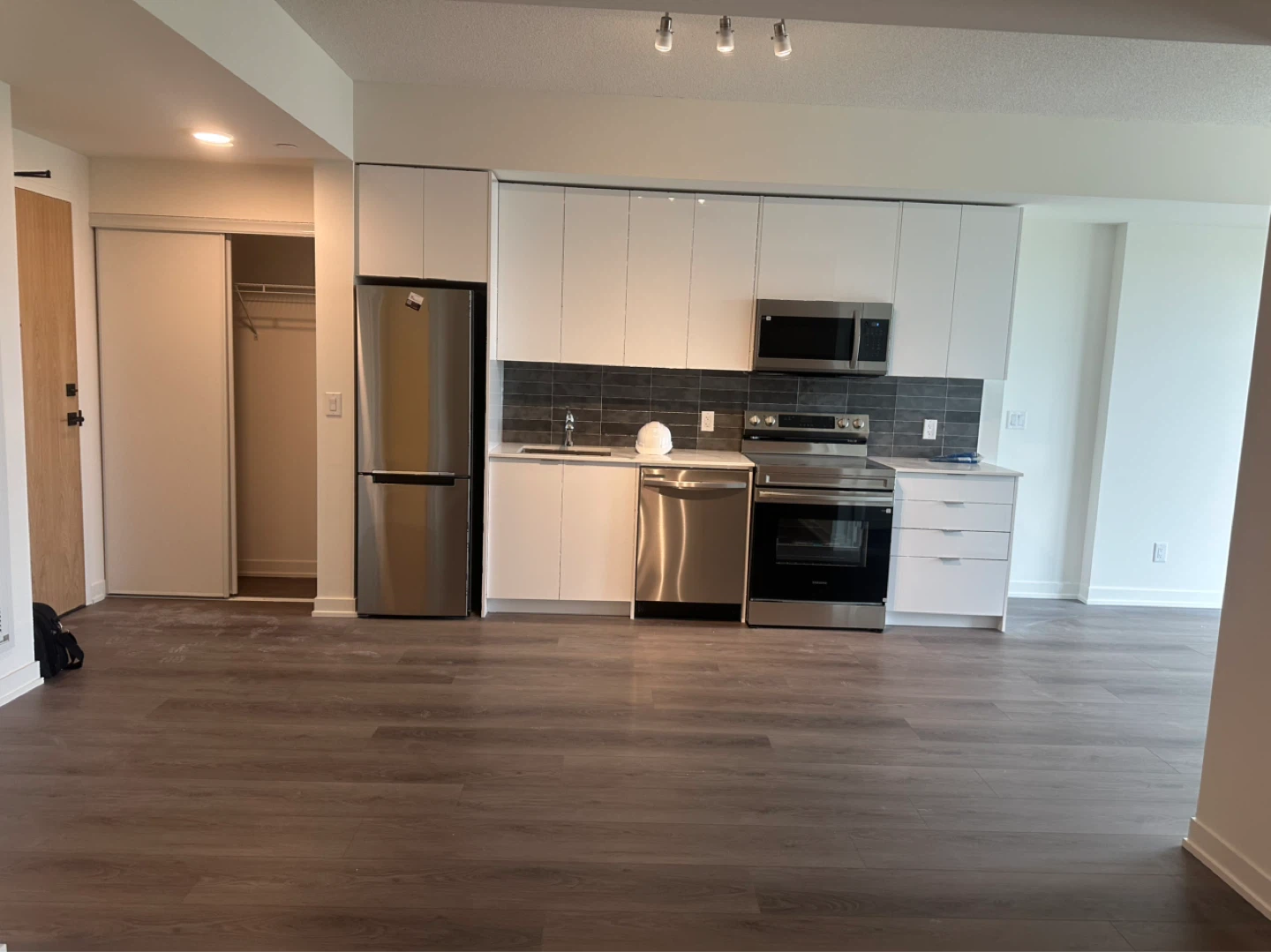 Urgent Rental – 1 Bedroom + Den Brantford Immediate Move-In