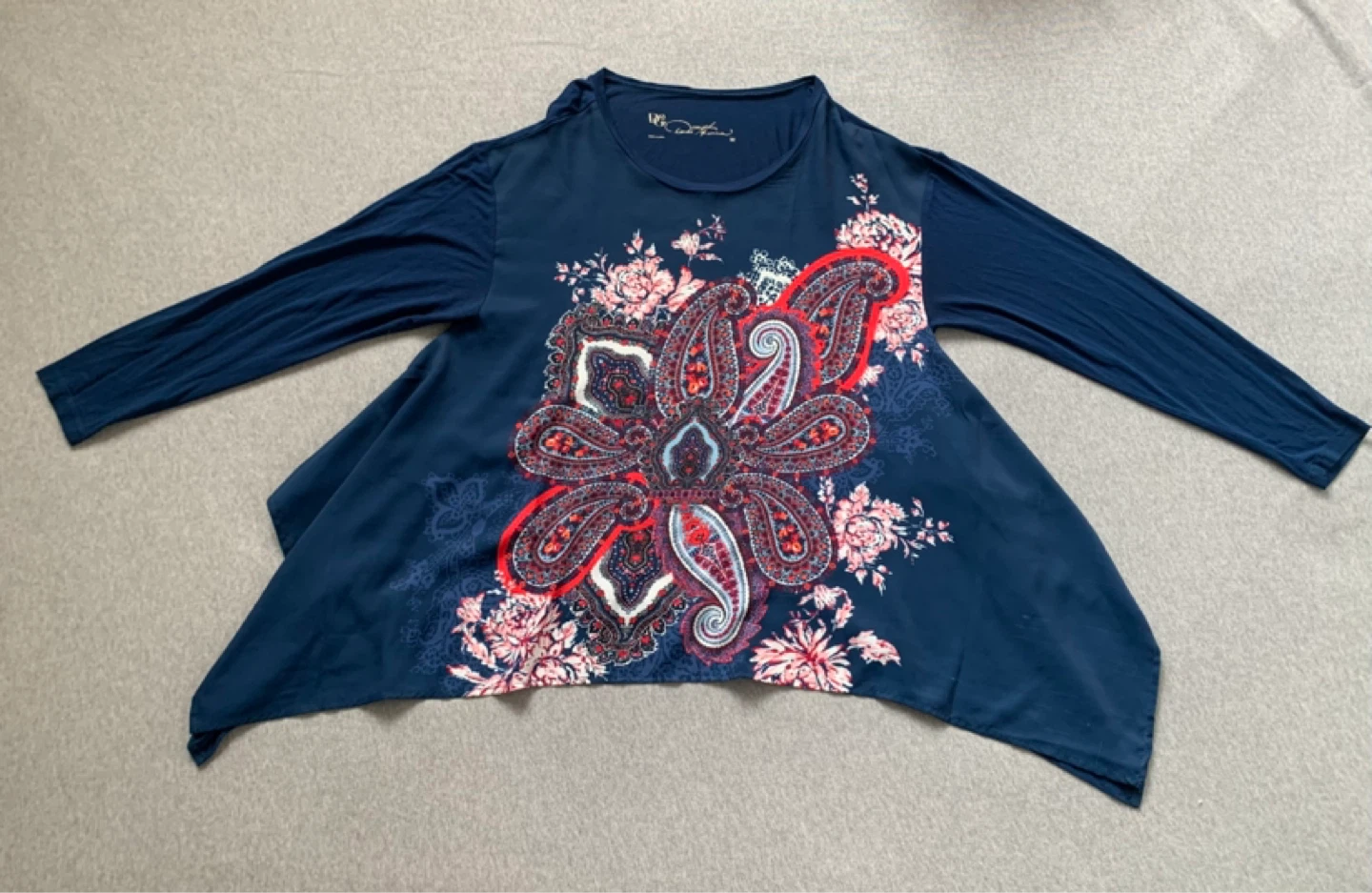 DG2 by Diane Gilman Long Sleeve Tunic Top - Size M