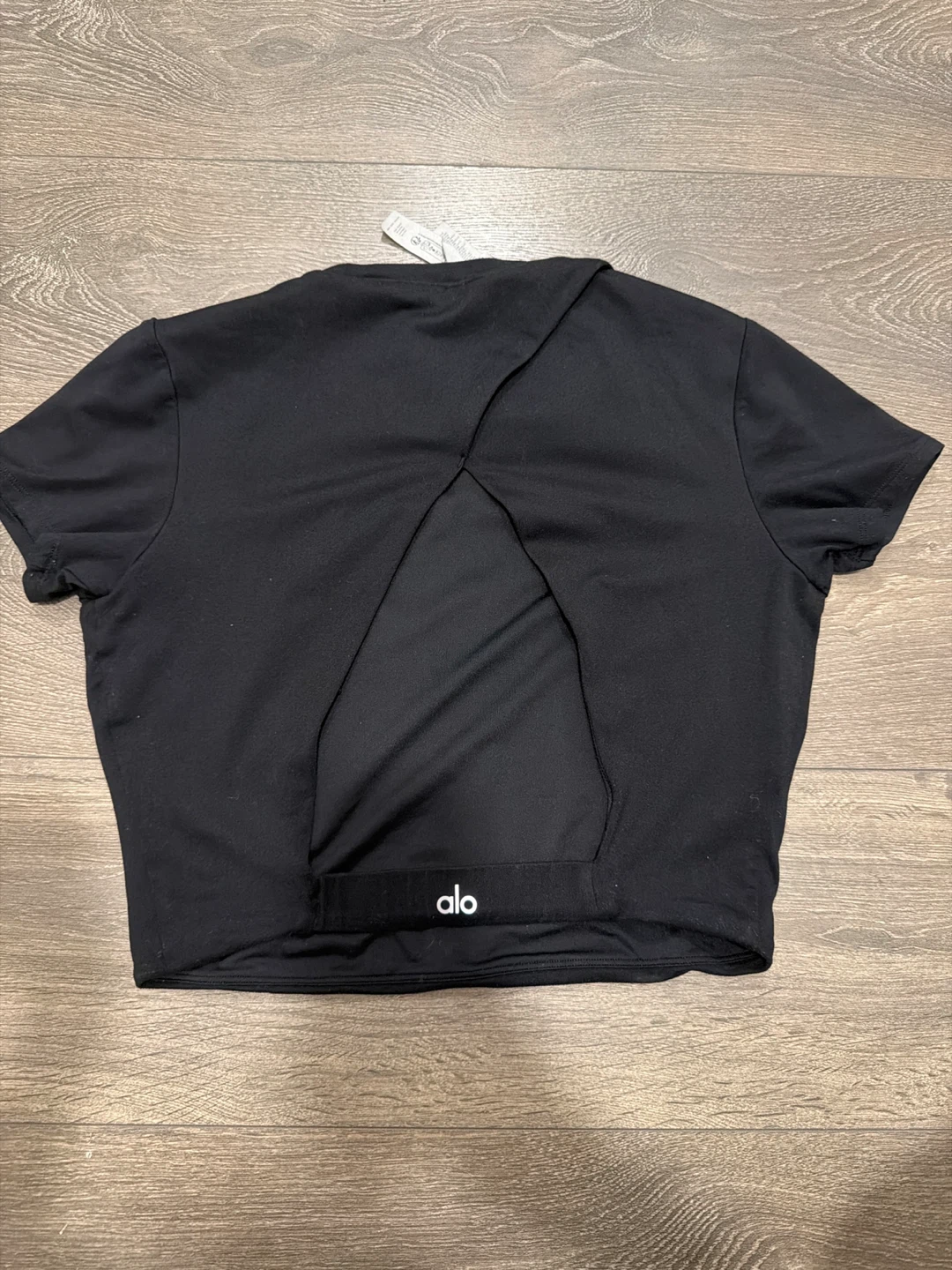 ALO YOGA Black Cropped T-Shirt - photo 2