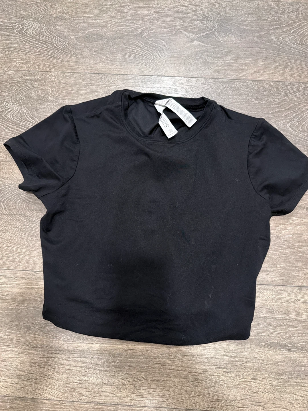 ALO YOGA Black Cropped T-Shirt