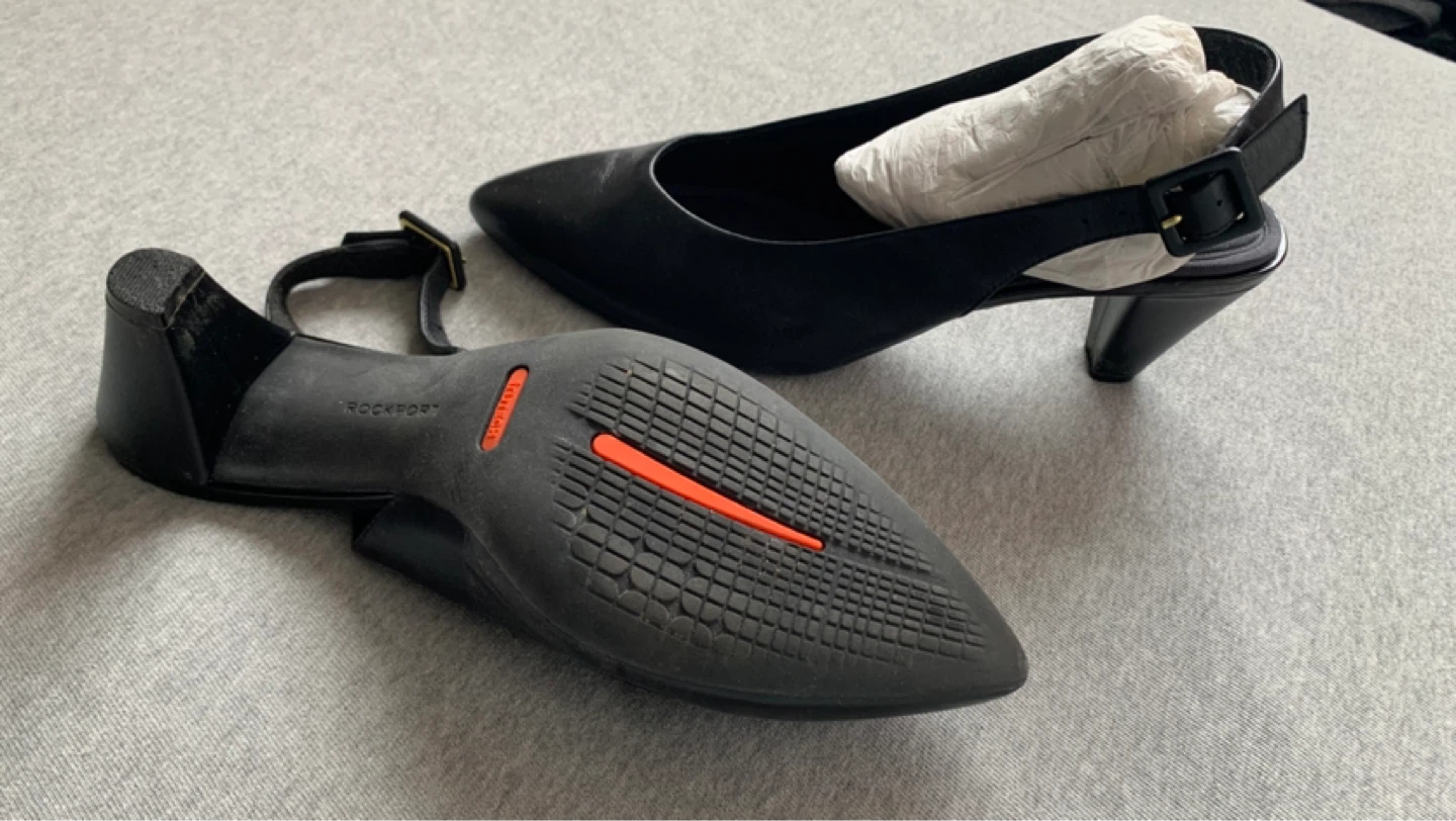 Rockport Black Leather Slingback Heels - Size 8.5 - photo 2