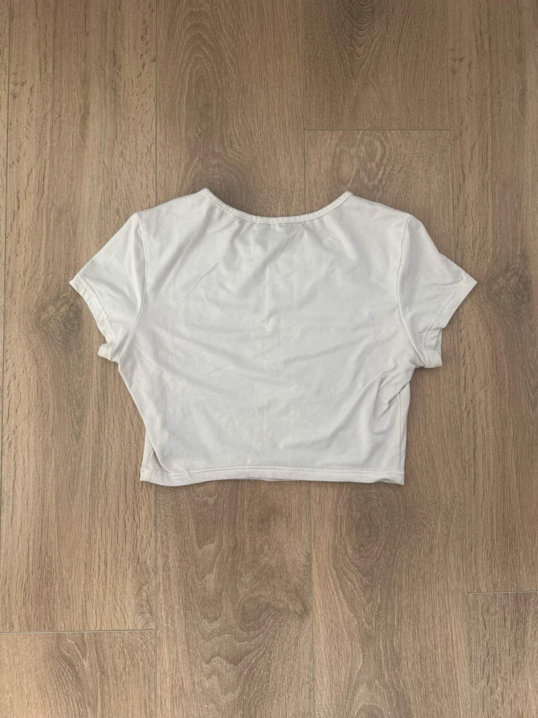 White Cropped T-Shirt with Blue Faces Graphic - photo 2
