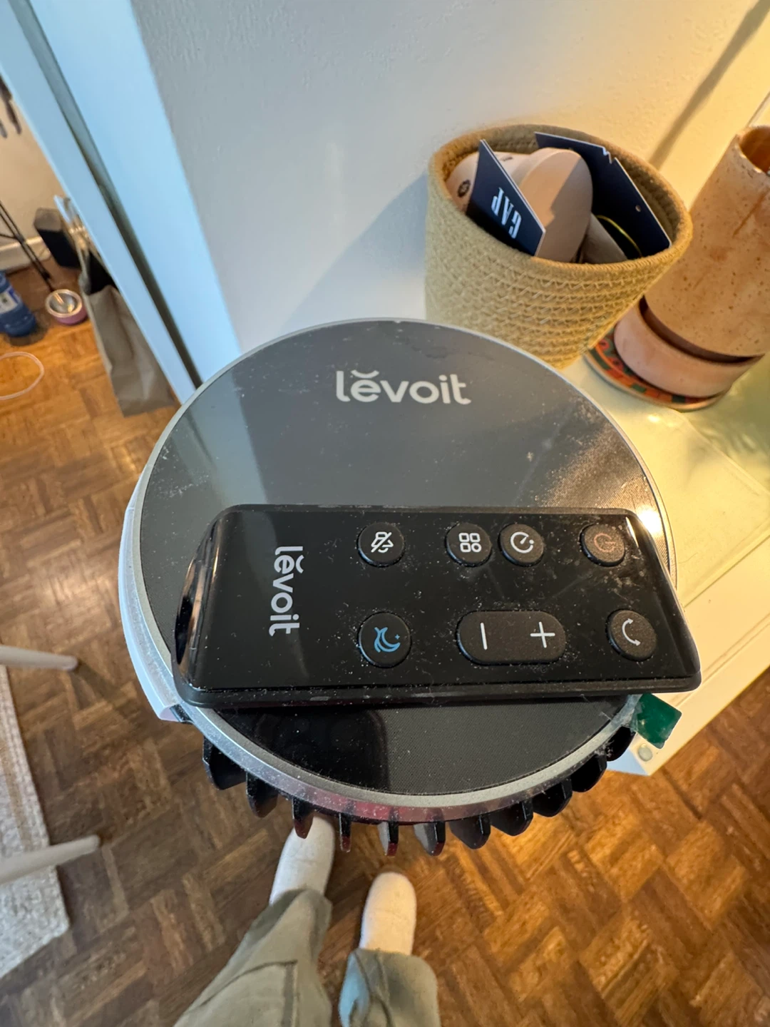 Levoit Tower 12 speed fan - photo 3