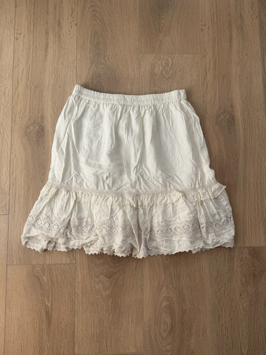 Dex Vintage White Ruffle Hem Mini Skirt - photo 3