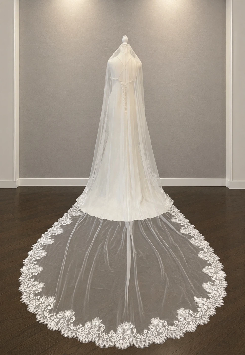 Chantilly Mantilla lace veil- Brand New - photo 2