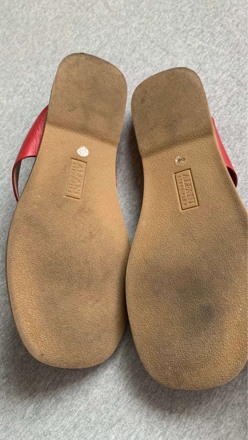 Alfani Red Leather StepFlex Thong Sandals - Size 8.5 - photo 2