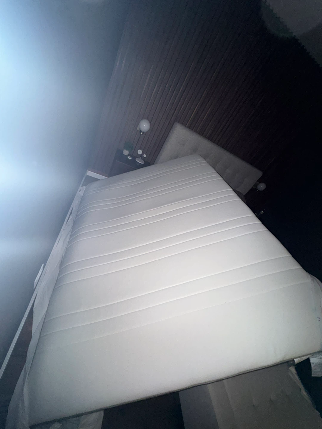 Ikea White Queen Size Mattress - photo 3