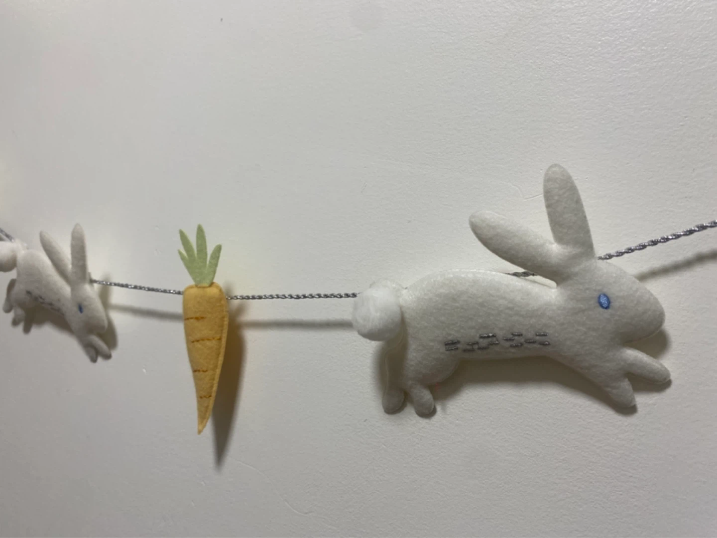 Felt Bunny and Carrot Garland - photo 4