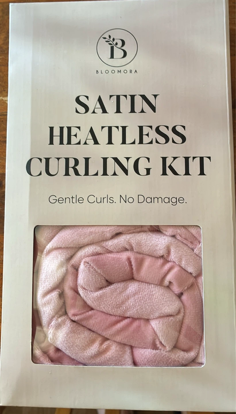 New in box Satin Heatless Curling Kit - Pink