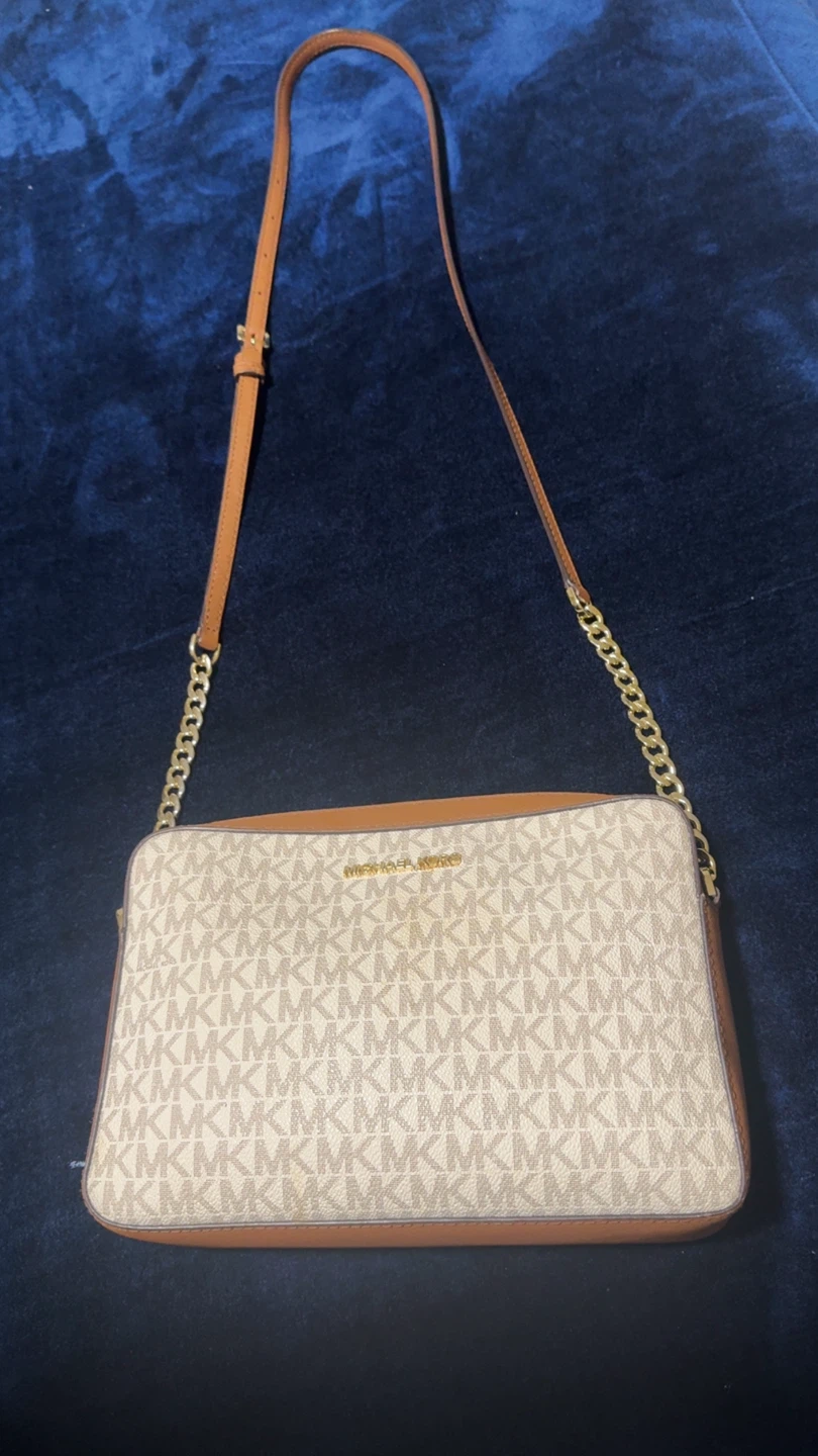 Michael Kors Jet Set Travel Crossbody Bag