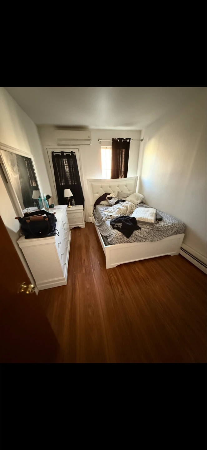 Bedroom set twin size includes dresser and nightstand
