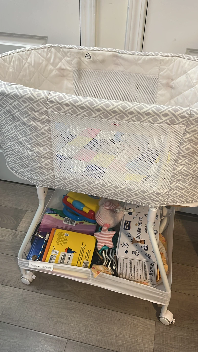 Delta Children Bassinet - photo 4